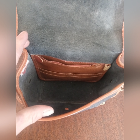 Dooney & Bourke Vintage AWL Black Pebble/Smooth Brown Trim Square Shoulder Bag - Picture 4 of 5